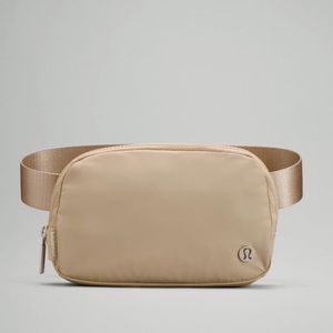 Lululemon Trench Everywhere Belt Bag NWT Extended Strap